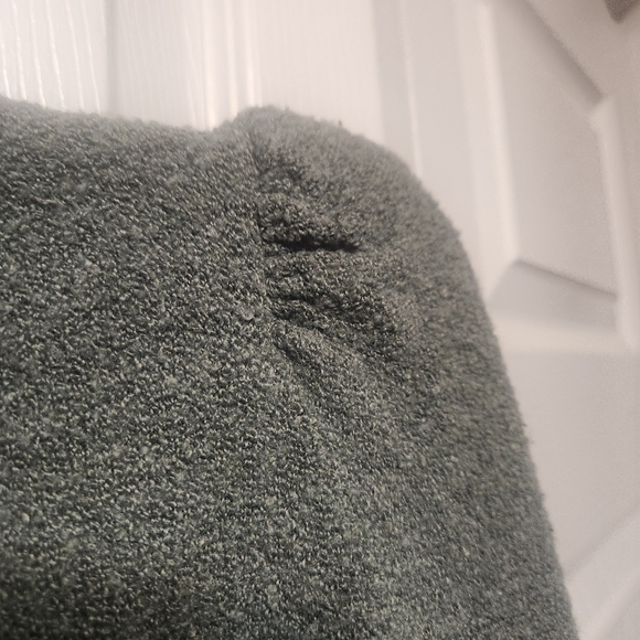 EXPRESS BOUCLE puff sleeve sweater - Picture 5 of 5